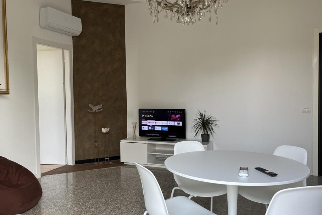 Apartamento La Casa Di Antoine Cesano Maderno Exterior foto