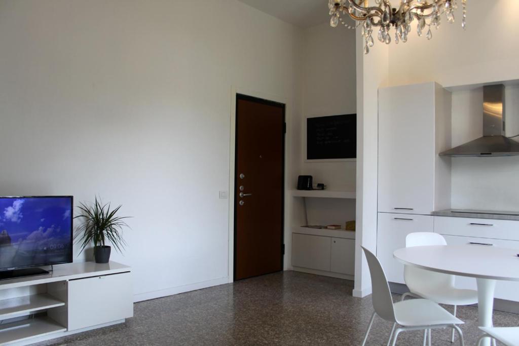 Apartamento La Casa Di Antoine Cesano Maderno Exterior foto